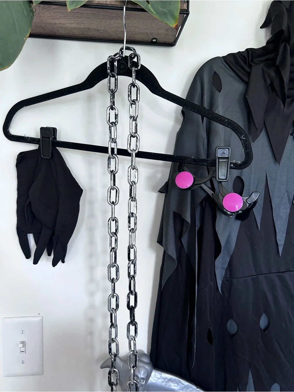 Grim Reaper Halloween Costume w/ Accessories